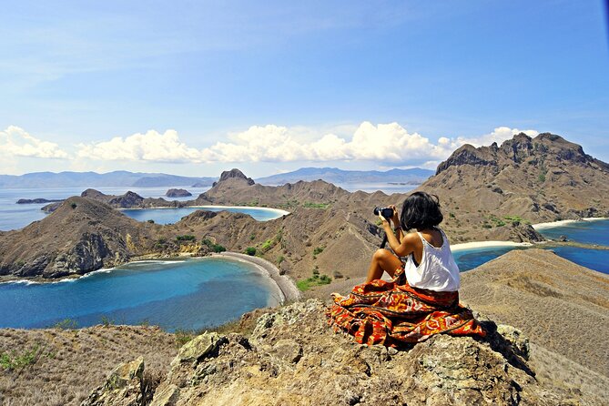 Full Day Trip to Explore 6 Destinations in Labuan Bajo and Komodo - Siaba Besar finishes with coral and fish