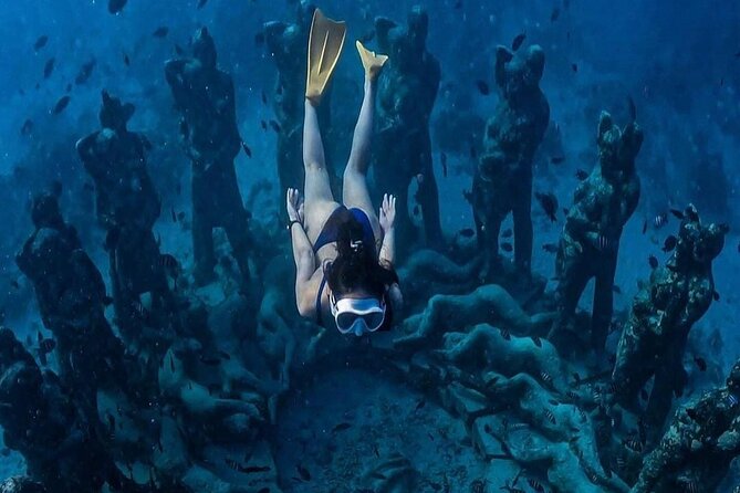 Gili Air: Snorkeling 3 Gili Islands with GoPro Camera - The underwater sculptures near Gili Meno