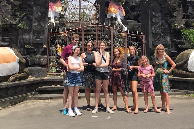 Half Day Cycling Tour ( Manual Bike ) - A gentle downhill route through the Ubud countryside