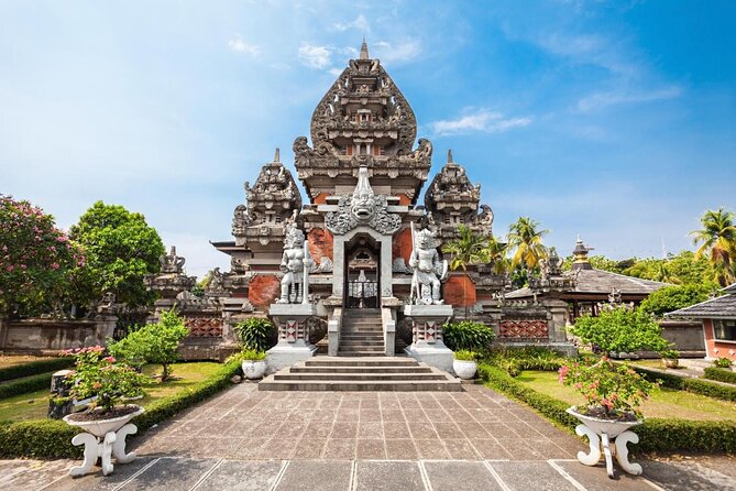 Half Day Jakarta Private Tour in two highlight place - Key points at a glance