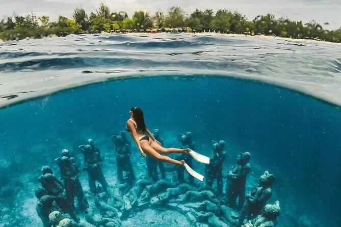 Half-Day Private Guided Snorkeling Turtles Underwater Statues - Gili Meno: statues, coral, and a lunch break