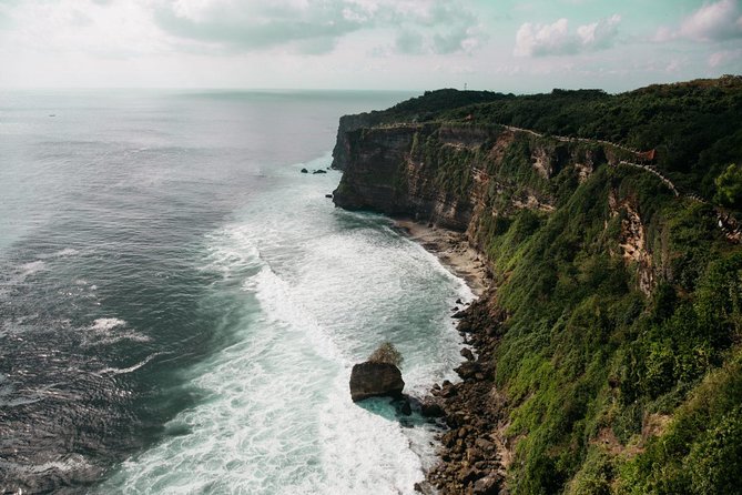 Half-Day Tour: Uluwatu Temple and Kecak Fire Dance Show - The Jimbaran Bay dinner option