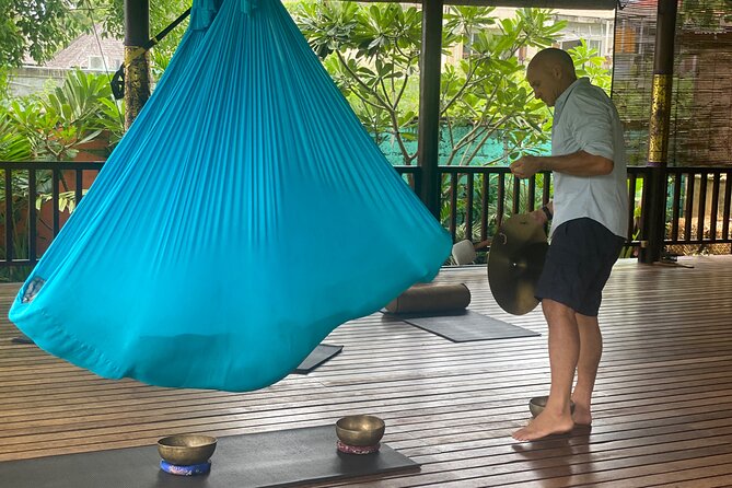 Hammock Sound Healing on Nusa Lembongan, Bali - Gongs and Himalayan bowls around the hammock