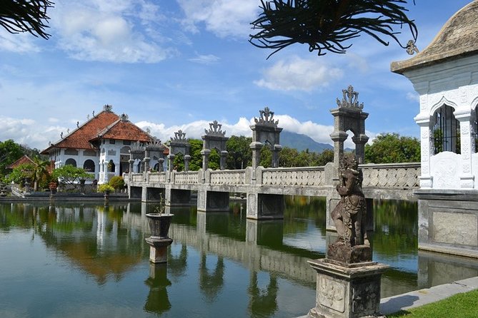 Heaven Gate East Bali Tour - What the private vehicle adds