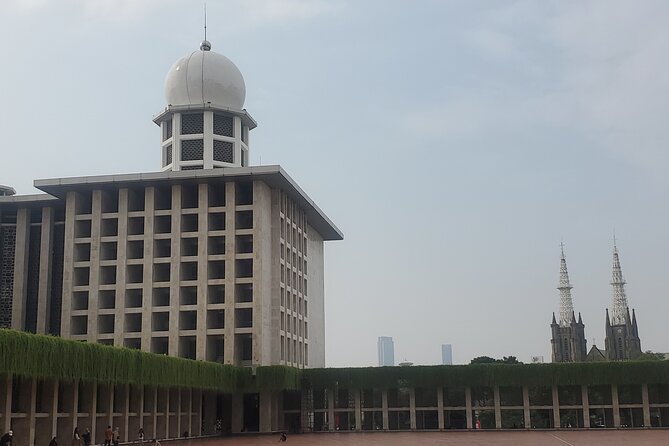 Highlights of Jakarta City : Half-Day Tour All around Jakarta - Starting beneath the Monas obelisk