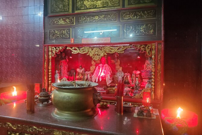 Highlights of Jakarta City : Half-Day Tour All around Jakarta - A 1650 Buddhist temple in Glodok