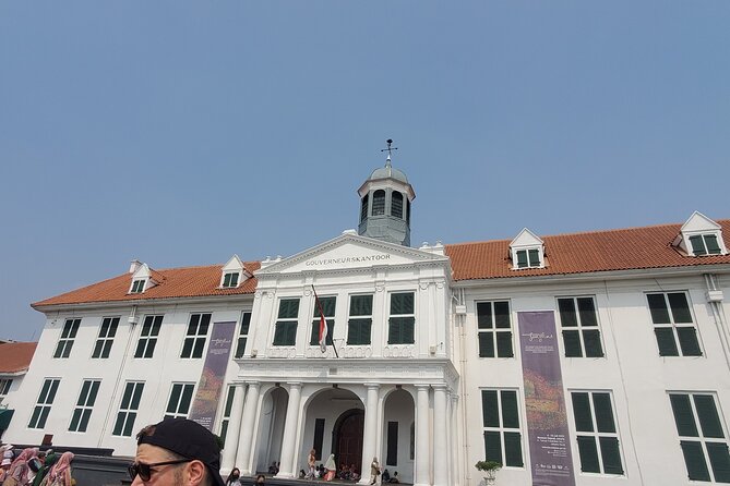 Highlights of Jakarta City : Half-Day Tour All around Jakarta - Two houses of worship, one important contrast