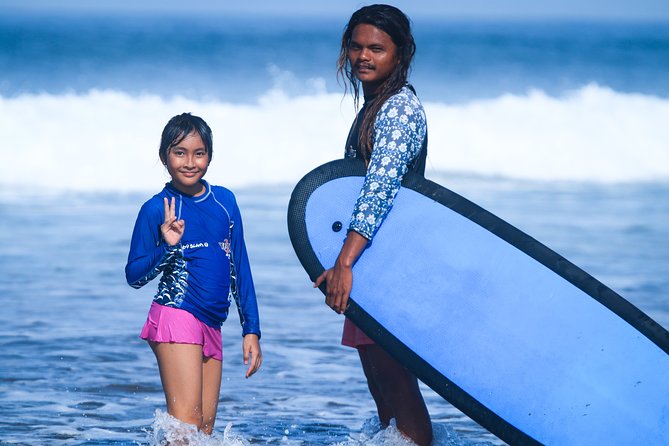 HOT PROMO. Semi Private Lessons (1 Coach/2 Guests) - Kuta Beach as your classroom