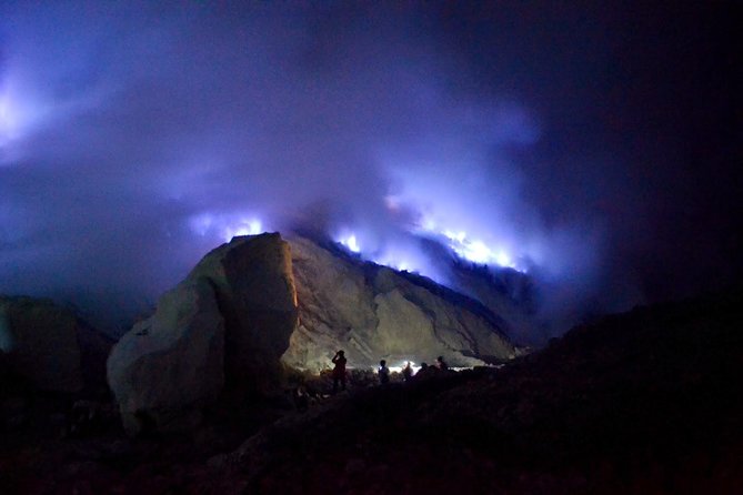 Ijen Crater Sharing Tour - Hiking into the volcanic night