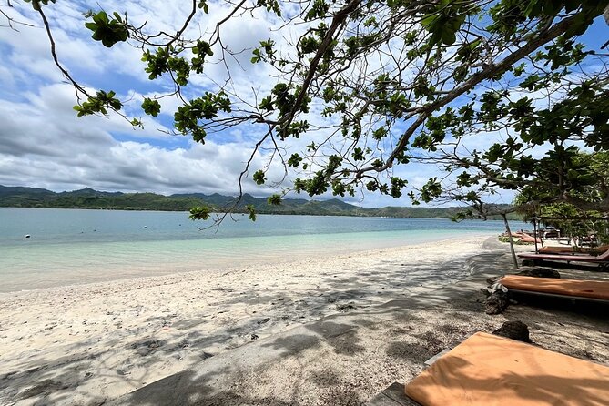 Island Hoping 5 Gili : Gili Gede, Asahan, Rengit, Layar & Goleng - Gili Gede: the practical base island