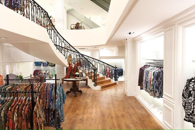 Jakarta City Tour: Shopping & Culinary Experience - Rumah Batik Danar Hadi and the art of Indonesian cloth