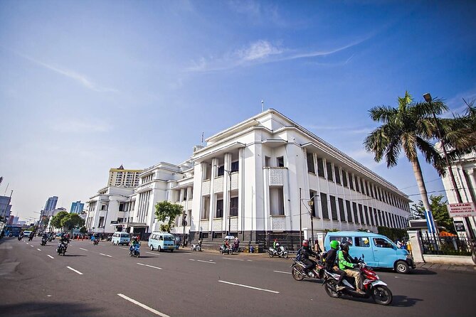 Jakarta Full-Day Highlights Tour with Transfer - A useful first day in Jakarta