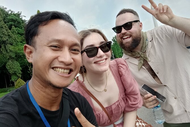 Jakarta Half-Day Sightseeing Tour To Modern City and Old Town - Selamat Datang, Jakarta’s welcome monument