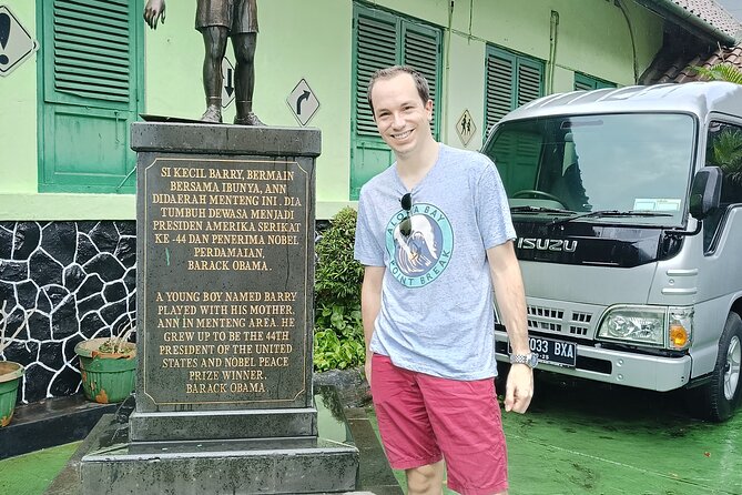 Jakarta Half-Day Sightseeing Tour To Modern City and Old Town - Sunda Kelapa, a working old port
