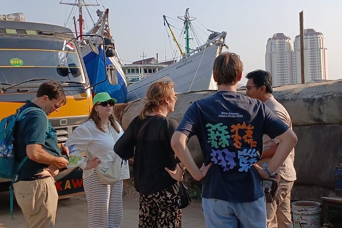 Jakarta Half Day Visit The Monument with Highlight City Tour - Makutharama Puppet Studio