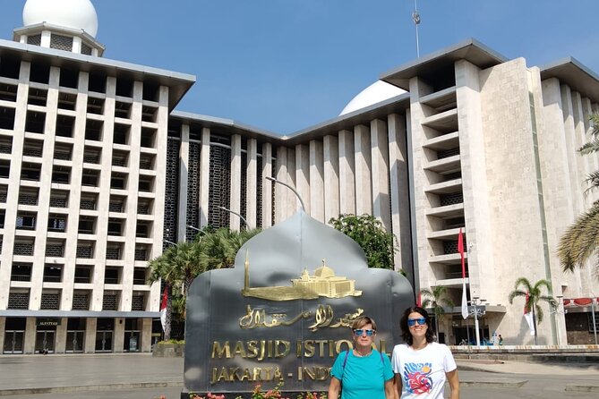 Jakarta Half Day Visit The Monument with Highlight City Tour - What the $45 price includes