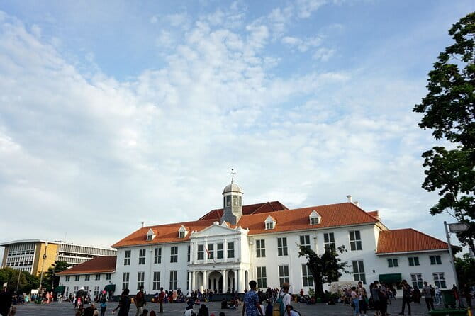 Jakarta Highlight Places with Multilingual Guide - Why this Jakarta tour makes sense for a first day
