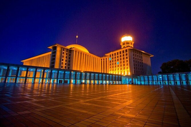 Jakarta Night Tour : Enjoyable Night time in Jakarta (Hotel Pick-up) - Old Town and the colonial canal