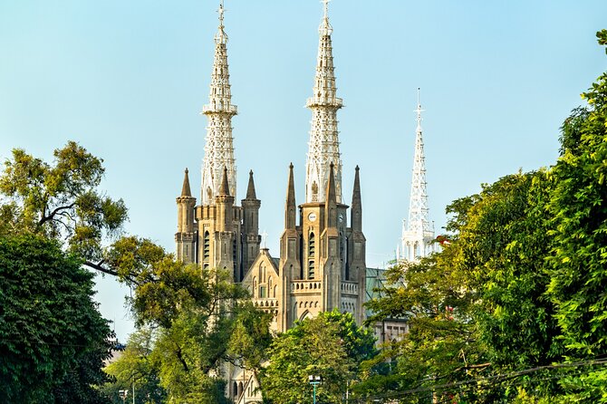 Jakarta Private Cultural Day Tour with Transport - Istiqlal Mosque and Jakarta Cathedral