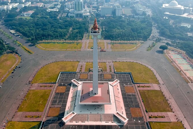 Jakarta Private Custom Walking Tour with A Guide - Price, timing, and what you receive