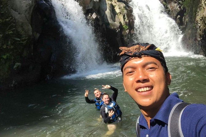 Jumping Sliding at Aling- aling Waterfall - Wanagiri Hidden Hill - Handara Gate - Wanagiri Hidden Hills in 30 Minutes