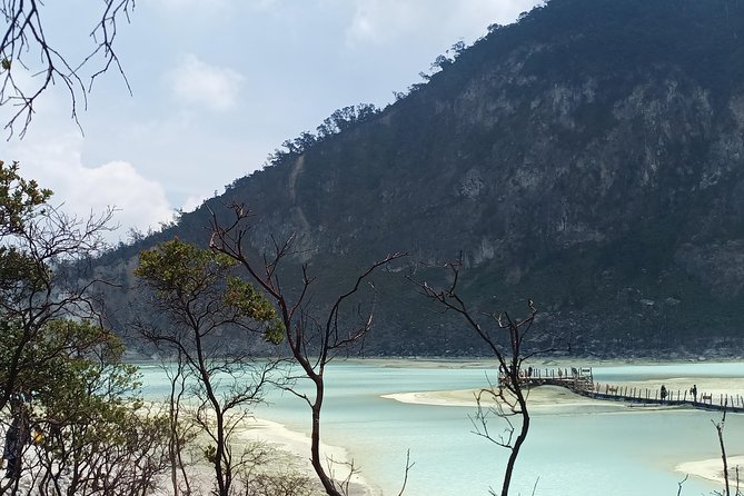 Kawah Putih tour - Day trip Ticket etc all including - Steaming Water at Rengganis Crater