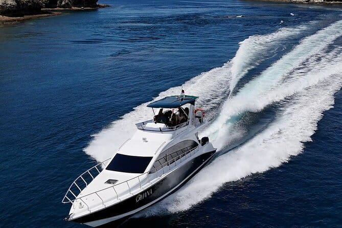 Komodo Islands with Speedboat in Labuhan Bajo - Pink Beach: color, swimming, and limited time