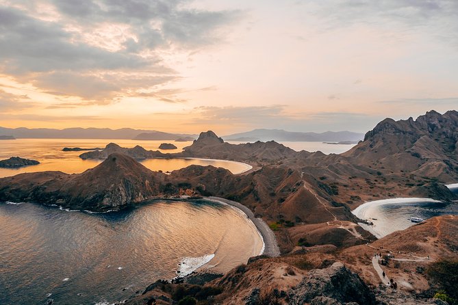 Komodo Private Boat tour 3Days 2 Night - Leaving Labuan Bajo for Kelor and Rinca