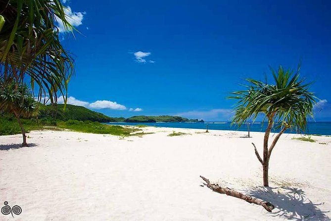 Kuta Tour (South Of Lombok Beutiful Tour) - The private car and the people behind the service