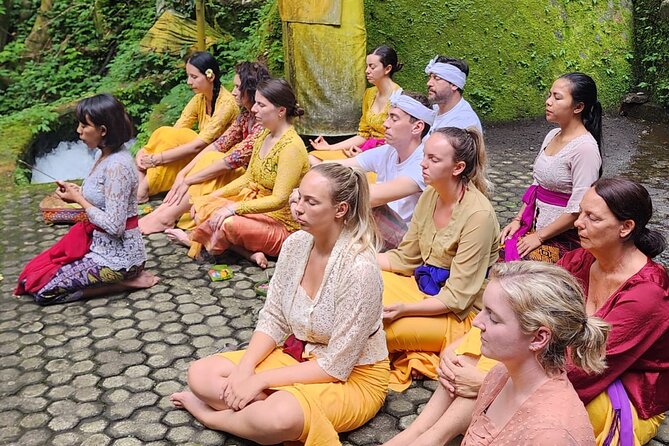Meditate with a Shaman - Meeting the traditional healer around 11 a.m.