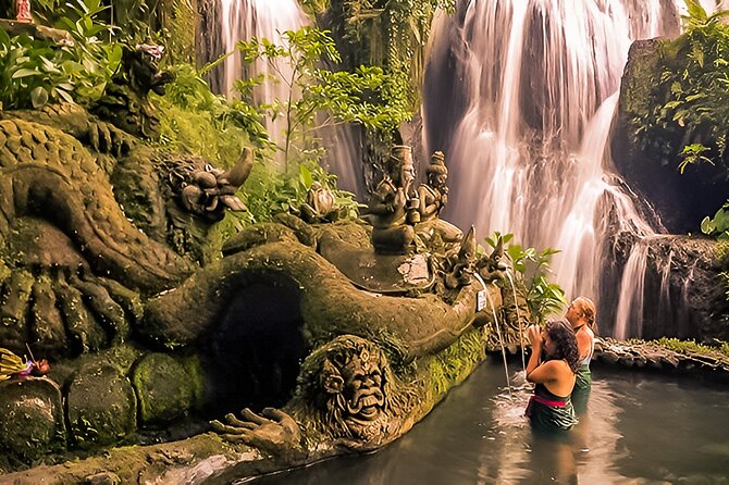 Melukat - The Purification Ceremony at Tirta Empul Temple - Six stops in one long Ubud day
