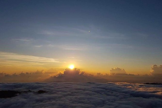 Mount Batur Sunrise Hike and Hidden Waterfall - Choosing Between Kanto Lampo and Tibumana