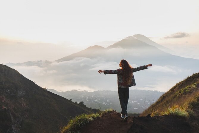 Mount Batur Sunrise Trek & Natural Hot Spring Experience - Sunrise, crater views, and breakfast by volcanic steam