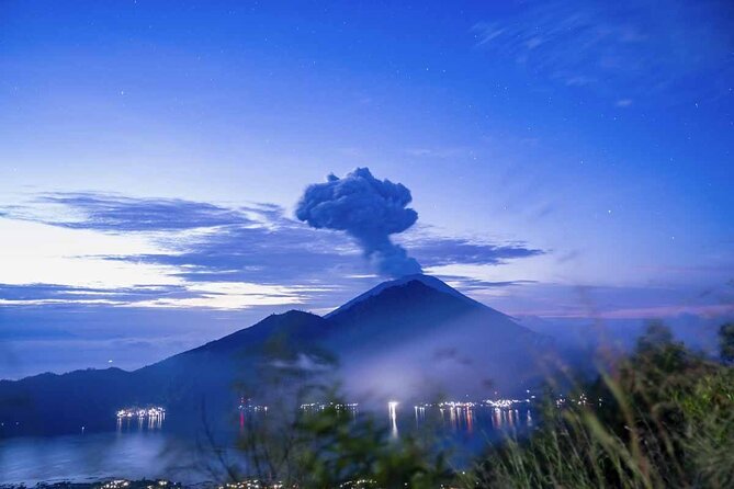 Mount Batur Sunrise Trekking Sharing Group - The pre-dawn drive from Ubud to Mount Batur