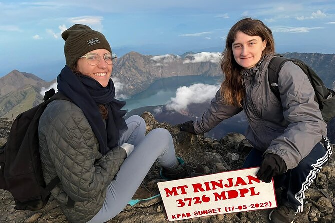 Mount Rinjan 2Days Summit Full Sunrise View Point 3726m - Lunch at Pos 3 and the long climb to the rim