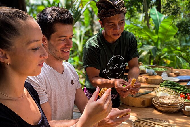 Mystery Mountain Cooking Class Sidemen - A forest kitchen above Sidemen