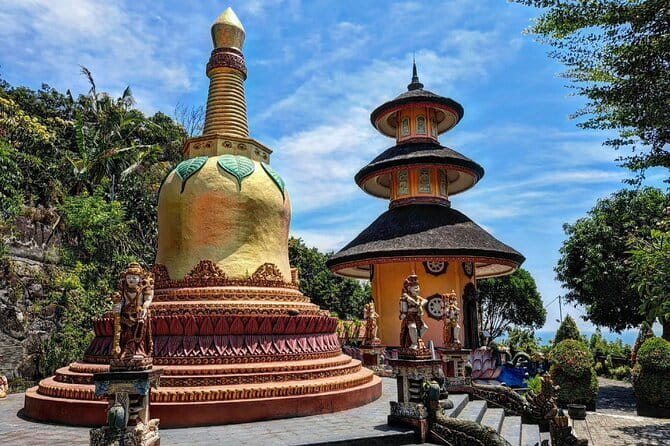 North Bali highlights: Buddhist temple, Waterfall & hot spring - A full day that shows North Bali’s quieter side