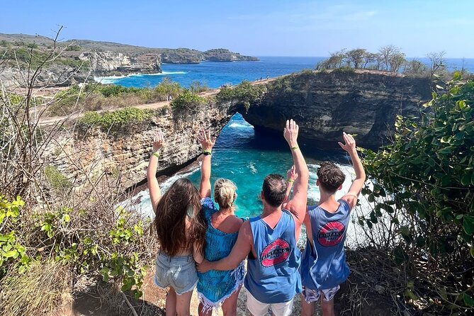 Nusa-Penida customize Tour - All inclusive - The east route: Diamond Beach, Atuh, Raja Lima, and tree houses