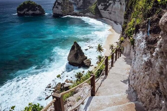 Nusa Penida East And West Full Day Private Guided Tour - Lunch at Happy Cafe Penida