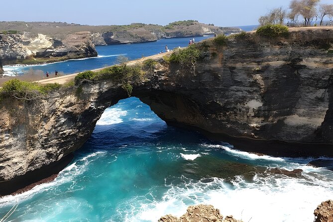 Nusa Penida Island Beach Tours with Snorkeling From Bali - What the private driver adds