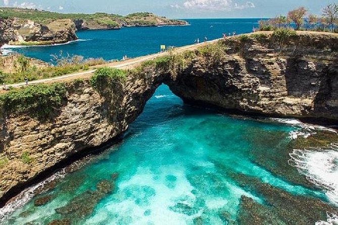 Nusa Penida One Day Trip with All-inclusive - Kelingking Beach: the famous dinosaur-shaped cliff
