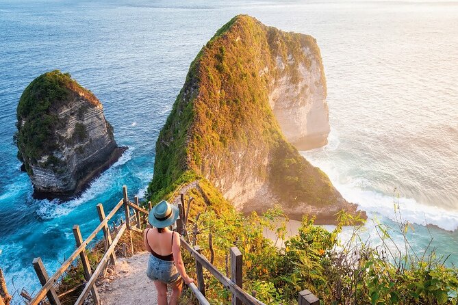 Nusa Penida Private Tour Package All Inclusive - Kelingking Beach and the first big cliff view