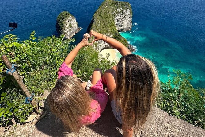 Nusa Penida Tour with Iconic Photography in Kelingking - Thousand Island Viewpoint and the tree house