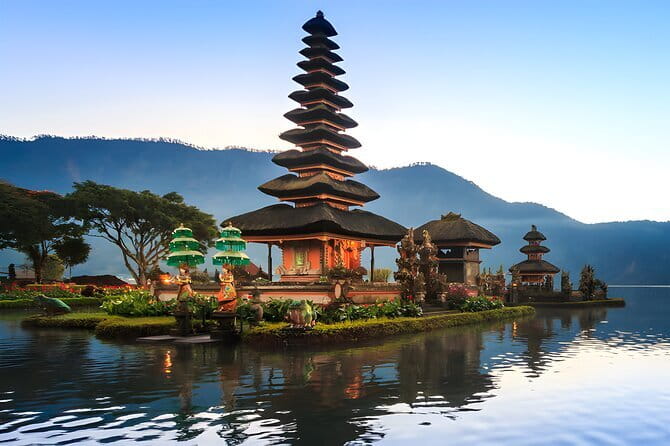 One Day Jatiluwih UNESCO, Ulun Danu Beratan, Banyumala Waterfall - Twin Lakes and the Wanagiri highlands