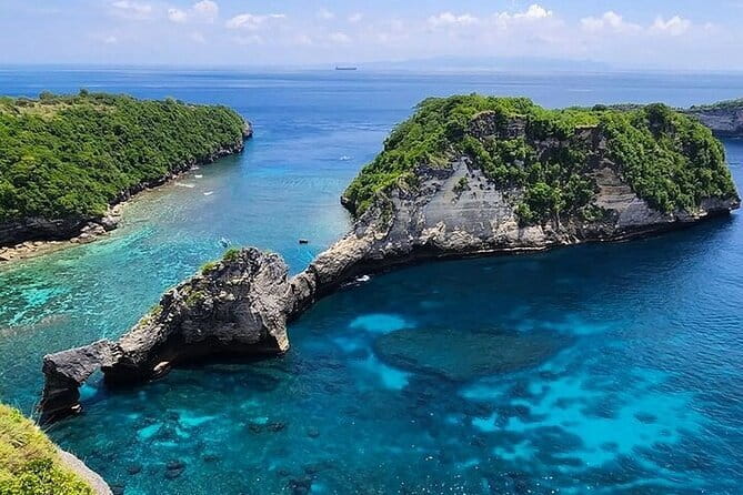 One Day Nusa Penida Island East - Diamond Beach and Atuh Beach: the coastal stars