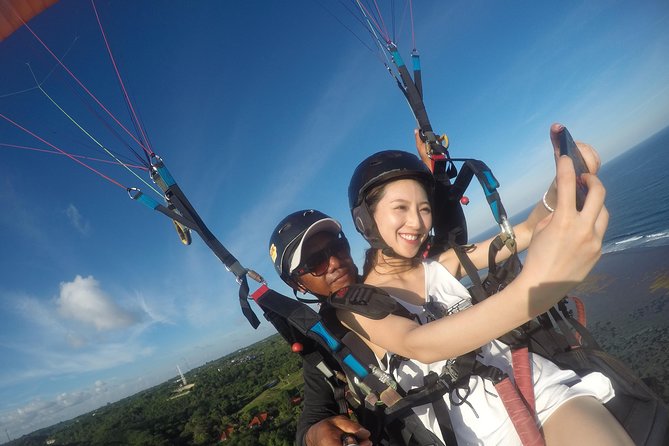 Paragliding Bali Nusa Dua cliff with Free Photo/Videos - Flying above Bali’s southern cliffs