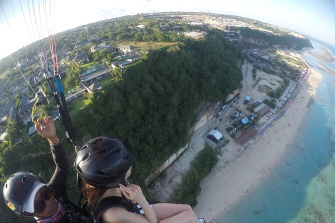 Paragliding Bali Nusa Dua cliff with Free Photo/Videos - What happens at Panda Paragliding