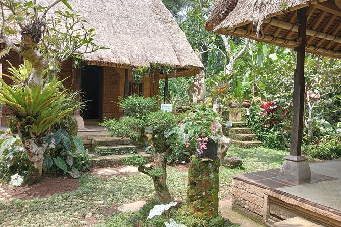 Penglipuran Village Waterfall Swing Private Guided Tour - Kanto Lampo Waterfall, a photogenic first stop