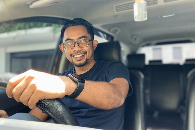 Private Bali Airport Transfer - Kuta, Seminyak, Jimbaran Area - The people behind the wheel