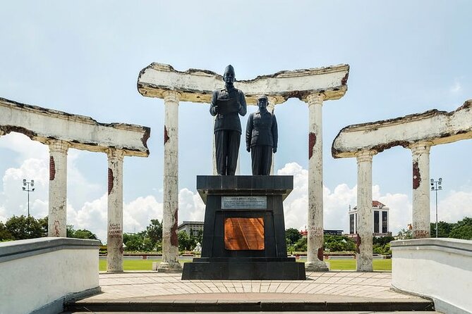 Private Day Tour Surabaya Historiculture - Key Points About This Surabaya Tour